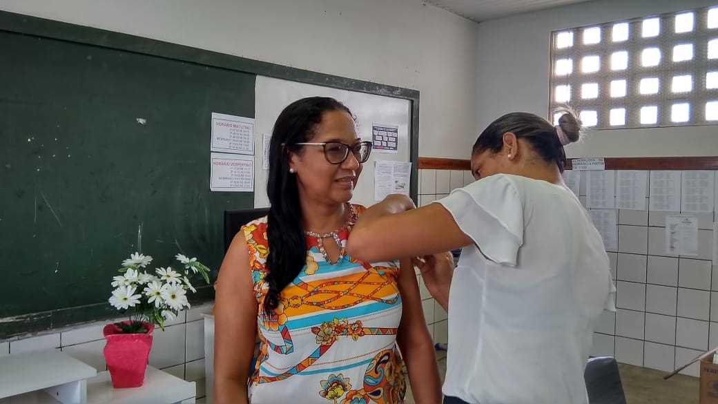 Camacã: Campanha de Vacinação contra Influenza (Gripe) alcança professores da rede pública 
